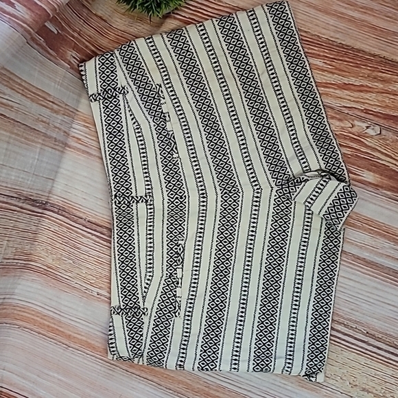 LOFT Riviera print striped shorts - Picture 8 of 13